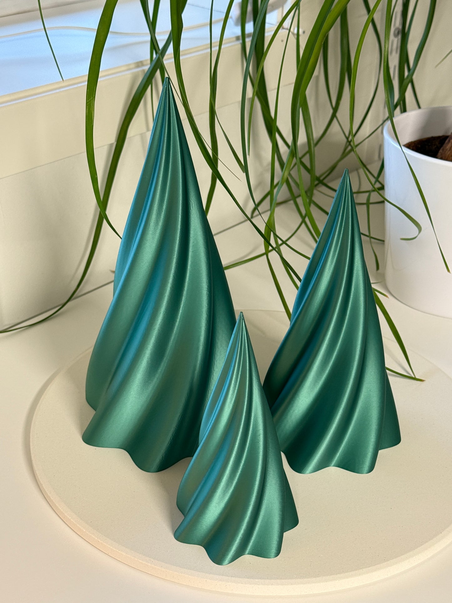 Juletre sett fra siden Grønn 3D printet PLA