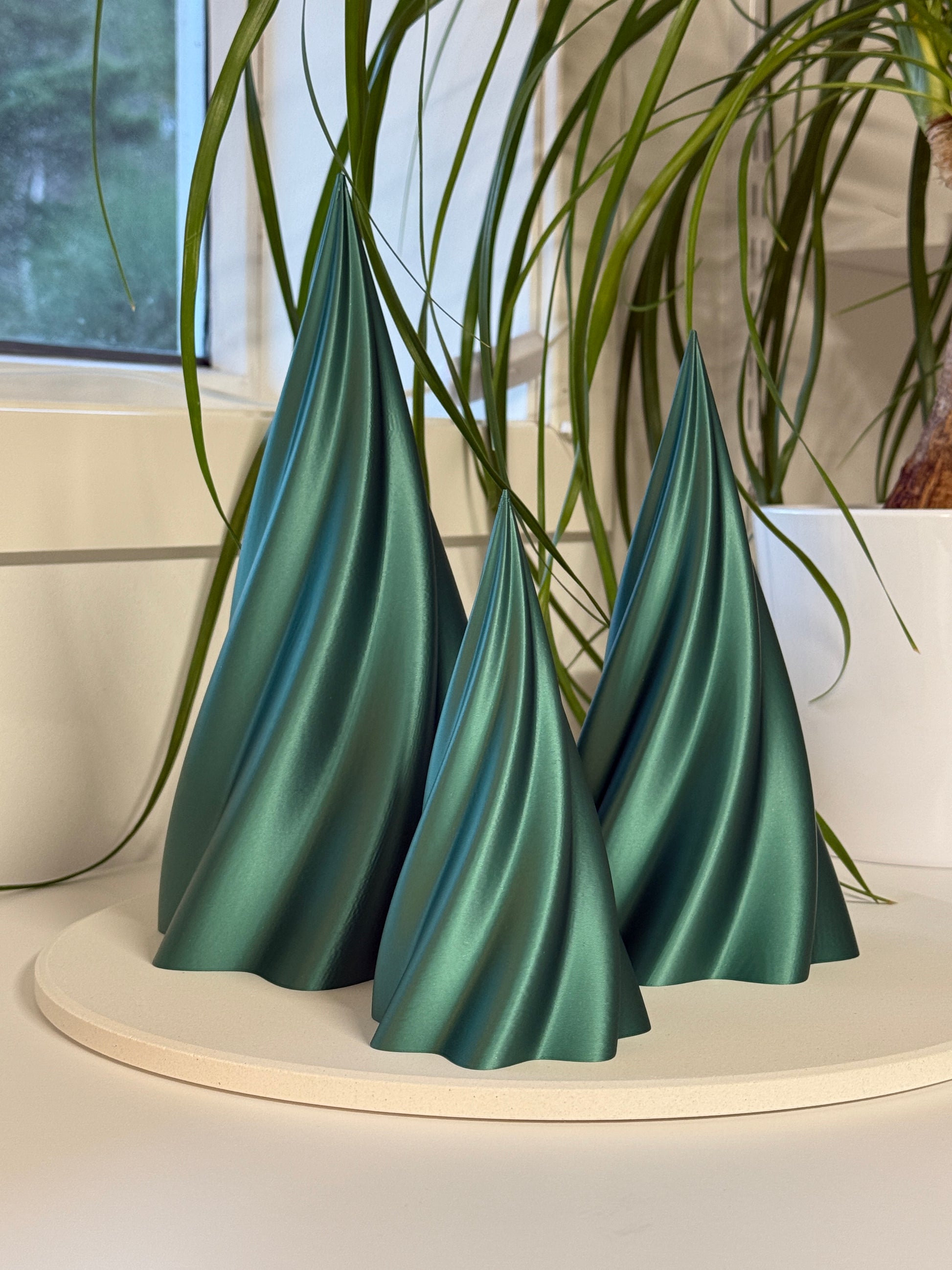 Juletre sett fra siden Grønn 3D printet PLA